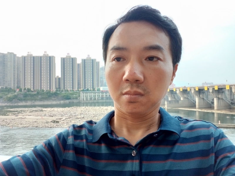 yangguang的第一张照片--南充相亲服务中心