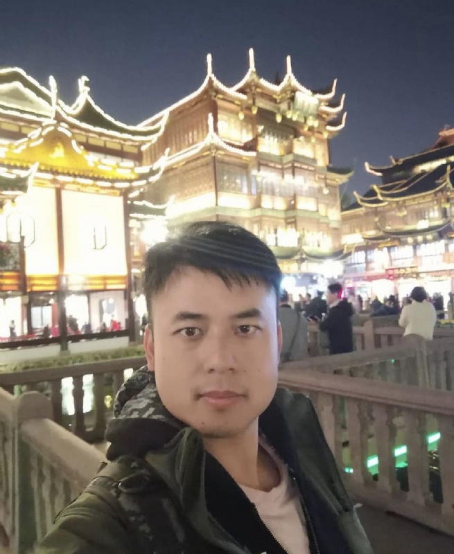 何先生he的第一张照片--南充相亲服务中心