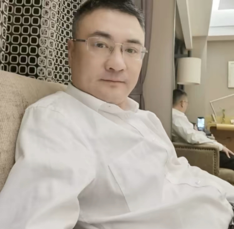 追逐的第二张照片--南充相亲服务中心