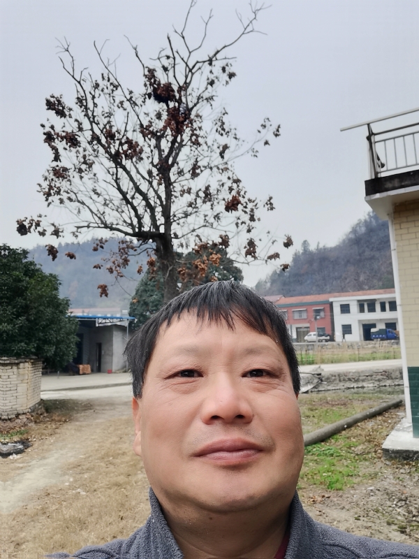 苏众青春冲浪的第二张照片--南充相亲服务中心