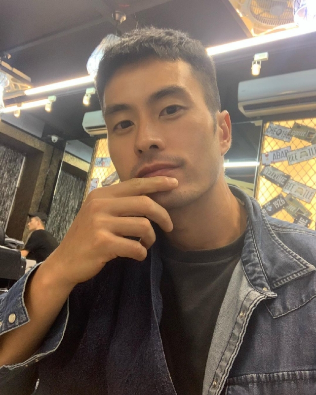 伟业强哥的第一张照片--南充相亲服务中心