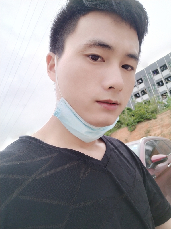 何凡的第二张照片--南充相亲服务中心
