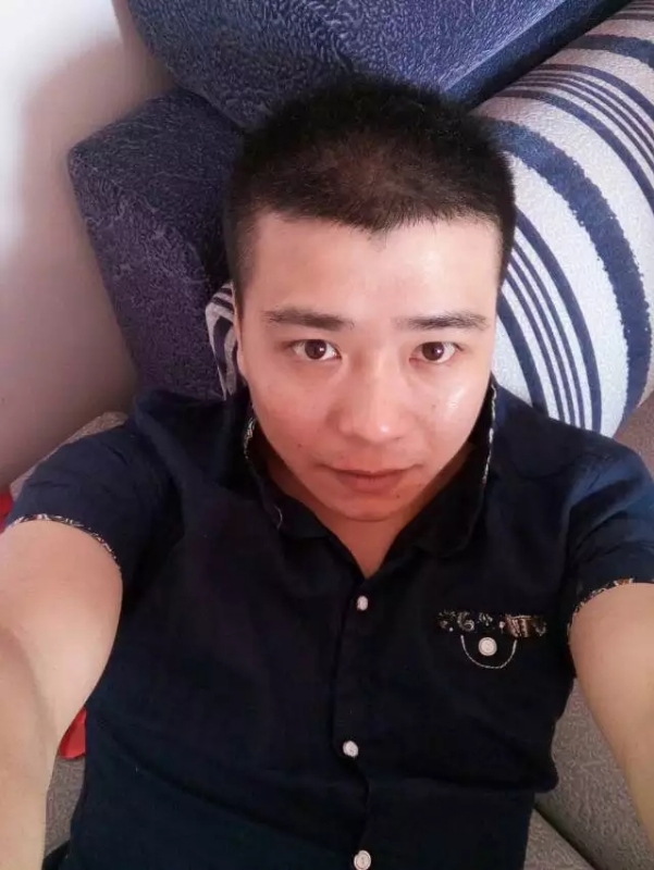 漫步的面包的第一张照片--南充相亲服务中心