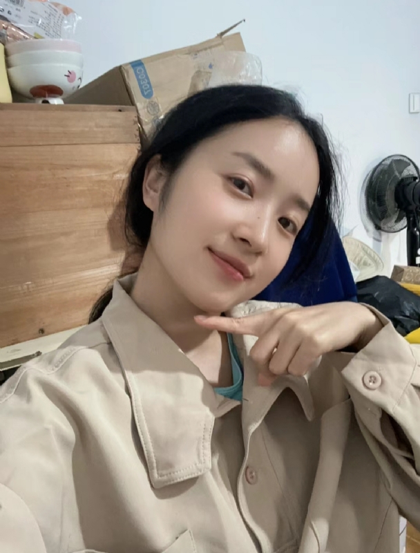 多喝热水的第二张照片--南充相亲服务中心