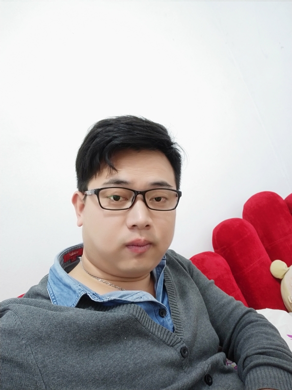 何必在亿的第一张照片--南充相亲服务中心
