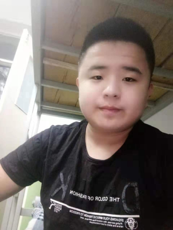 打小就爱淘气的第一张照片--南充相亲服务中心
