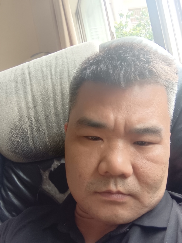 路人的第一张照片--南充相亲服务中心