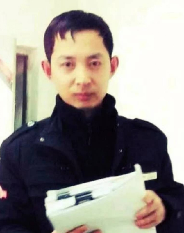 风雨中有你的第一张照片--南充相亲服务中心
