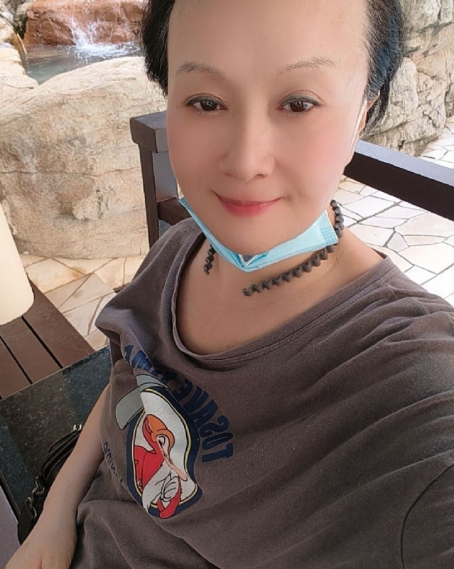 hong的第三张照片--南充相亲服务中心