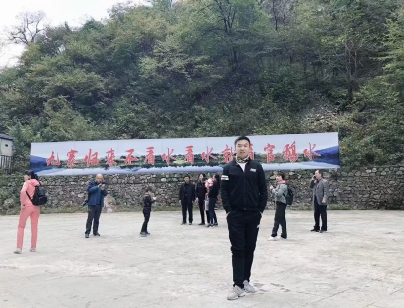 牵手的第一张照片--南充相亲服务中心