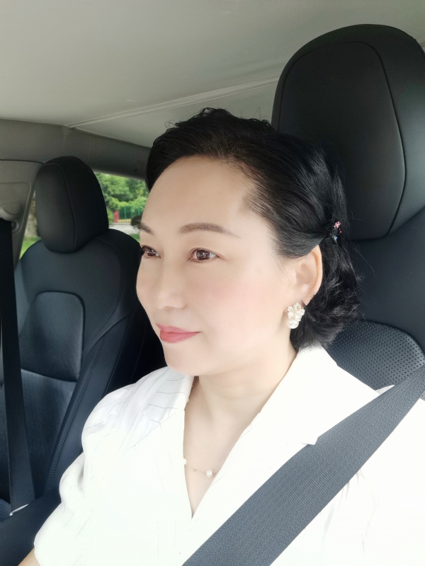 艳阳天的第一张照片--南充相亲服务中心