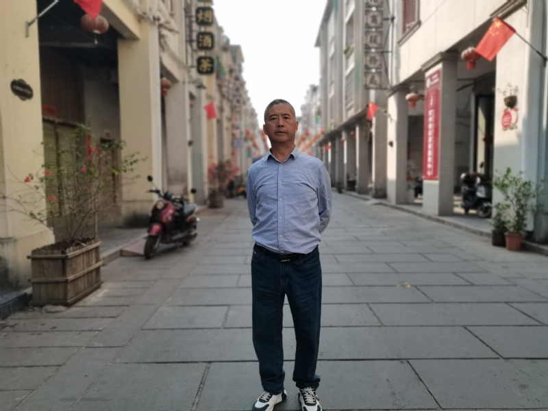 一粒尘埃的第一张照片--南充相亲服务中心