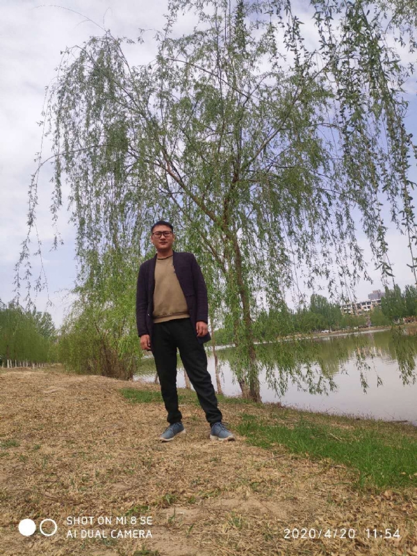 风中的烟头的第一张照片--南充相亲服务中心