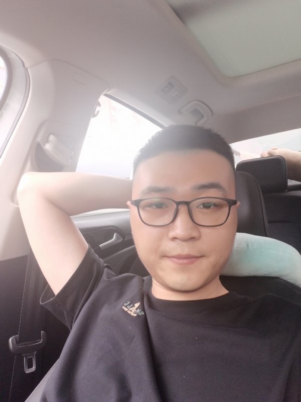 JingY的第一张照片--南充相亲服务中心