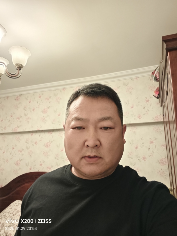 峰哥的第一张照片--南充相亲服务中心