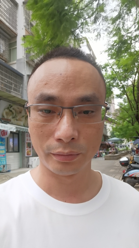 孤狼的第一张照片--南充相亲服务中心