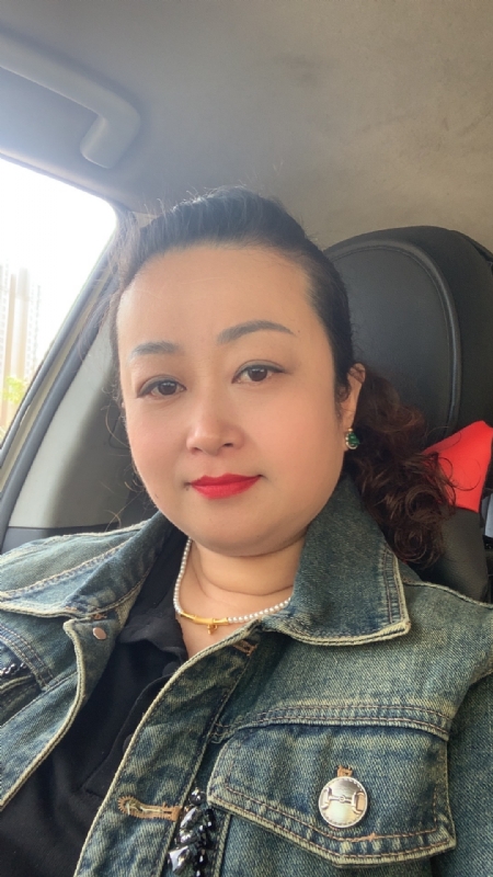 云中的蝶的第一张照片--南充相亲服务中心