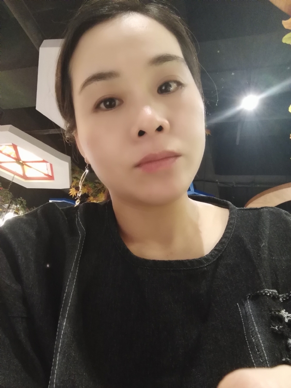 喜欢黑巧的第一张照片--南充相亲服务中心